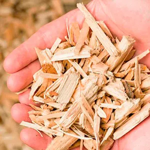 Щепа лиственная оптом в Майкопе и других различных марок заказать от 16 тонн